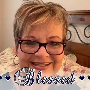 Meet your Posher, Benita